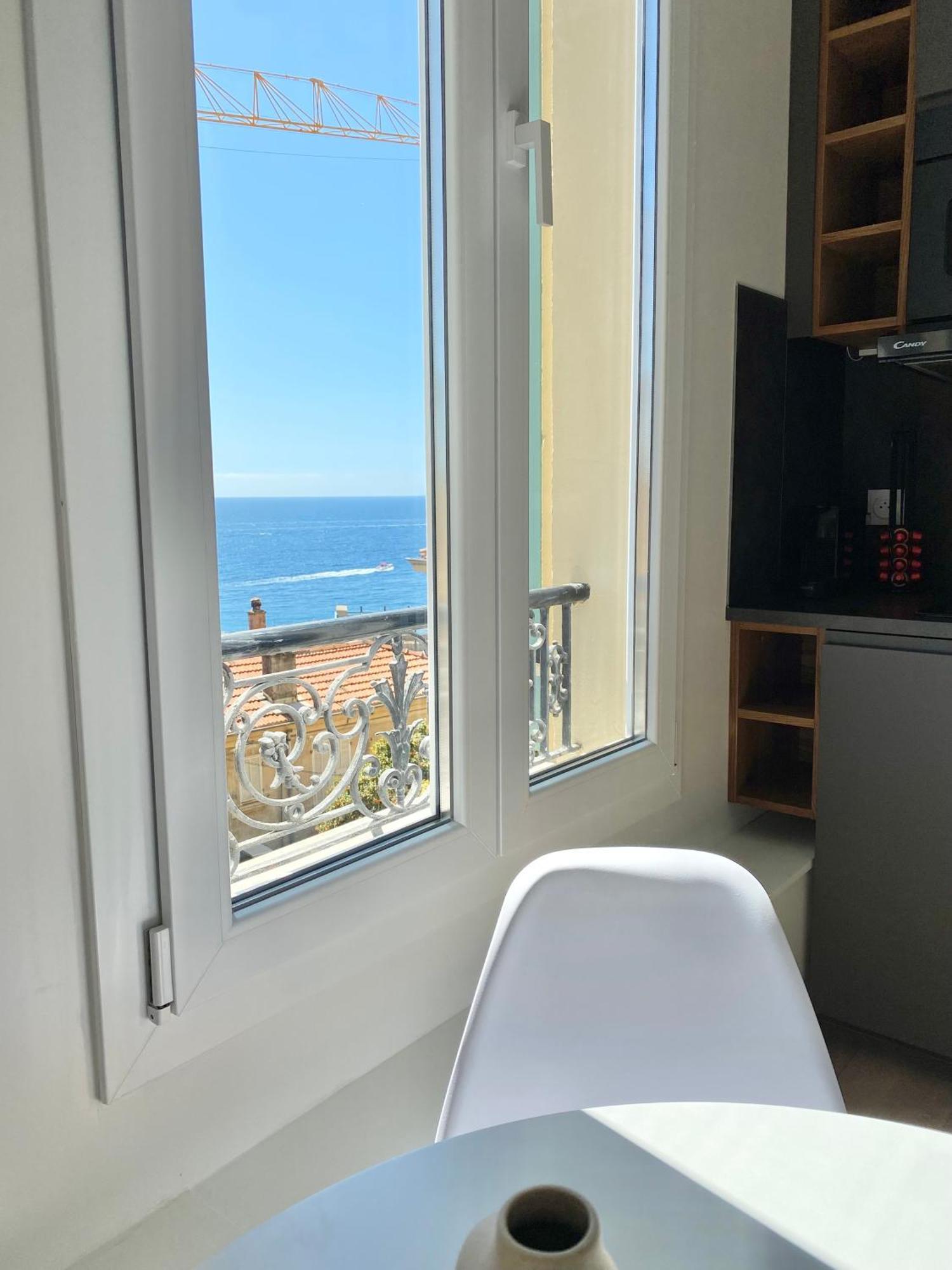Appartement Moderne Climatise Monaco Vue Mer Cap-d'Ail Eksteriør billede